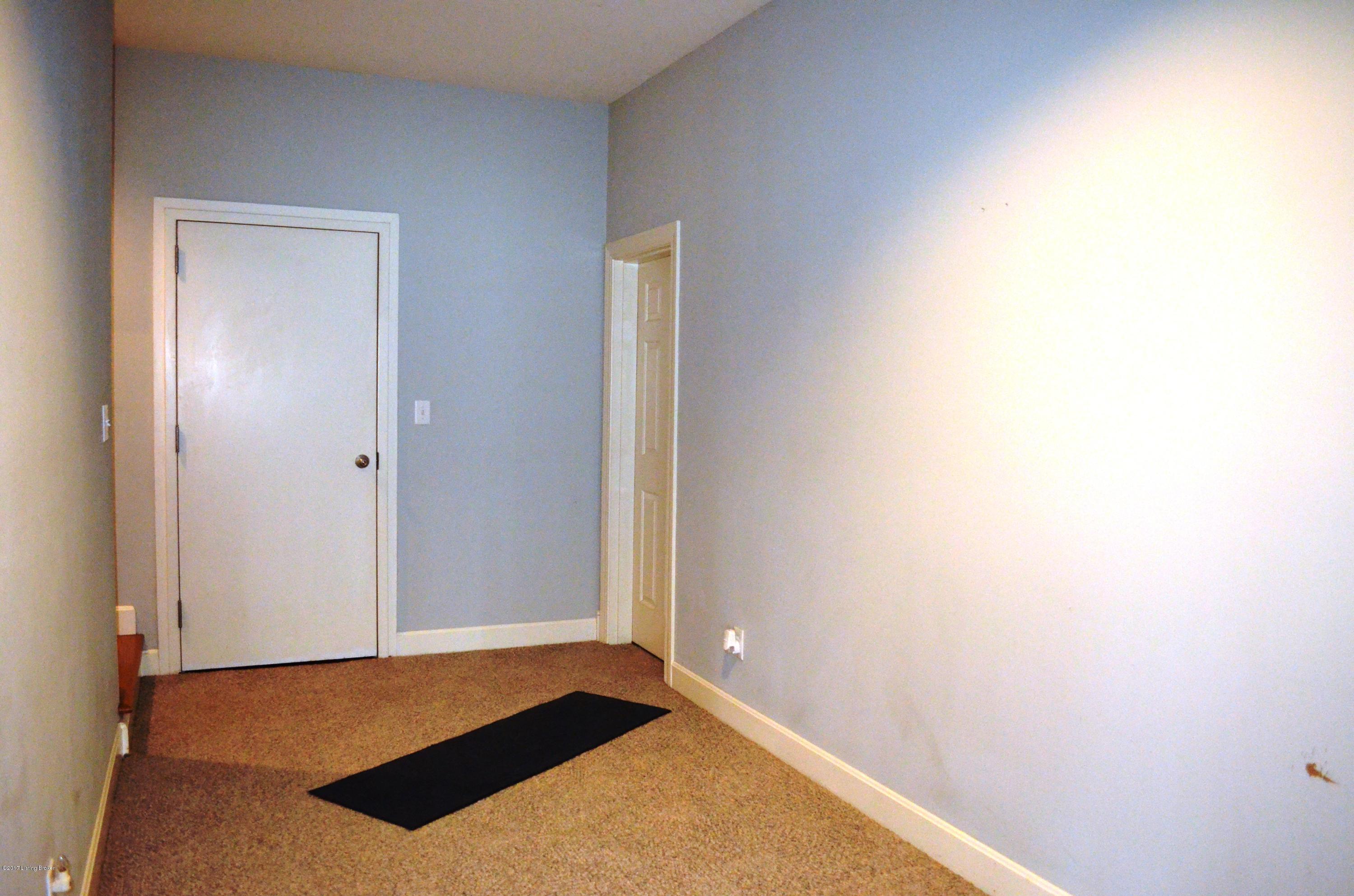 139 Granite Avenue Shepherdsville, KY 40165 - Photo 36 of 39 ww sitting area