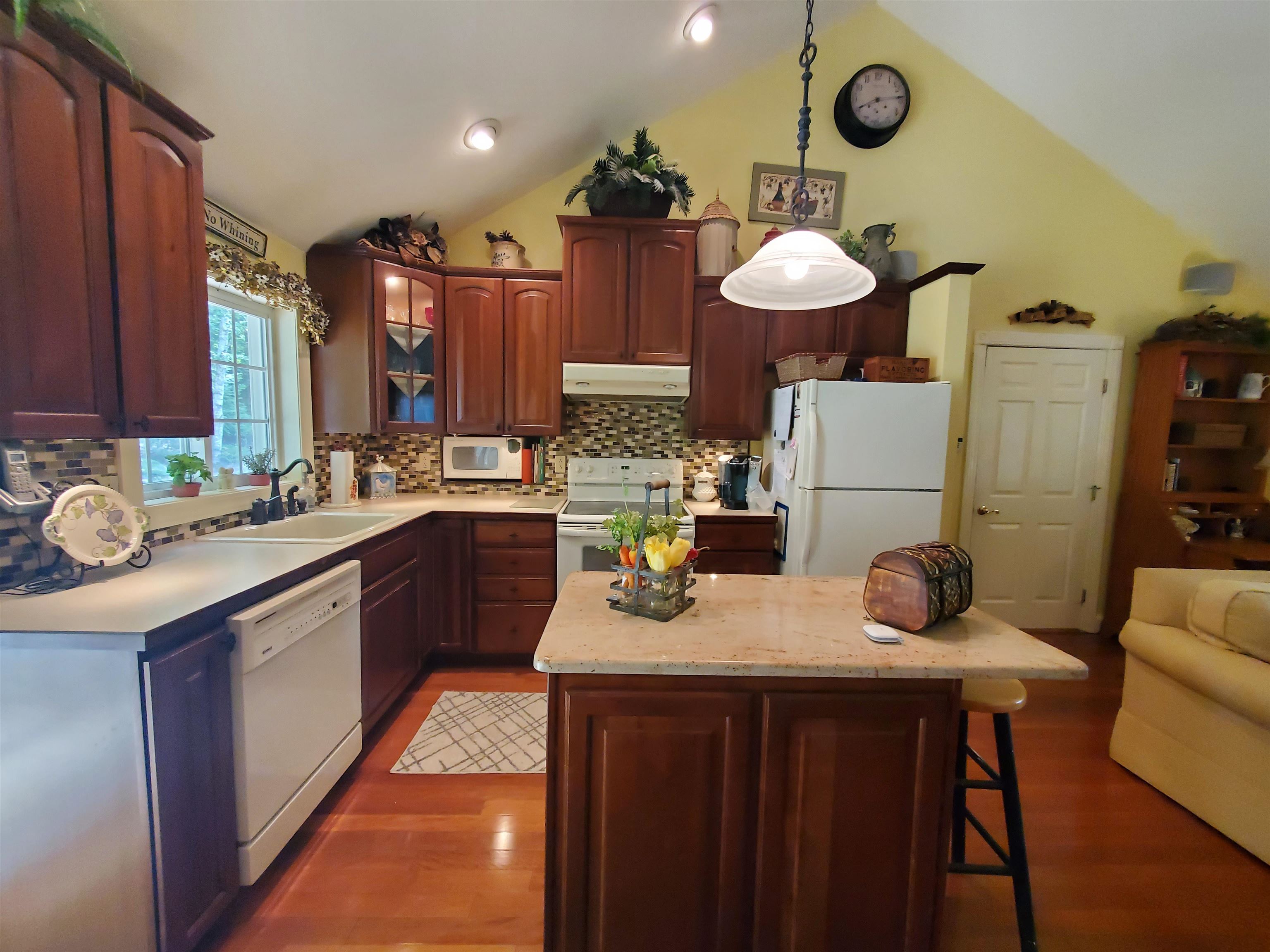 1 Coventry Road Windham, NH 03087 - Photo 21 of 36