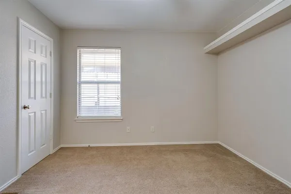 $2,400 | 7317 Amber Drive, Watauga, TX 76148