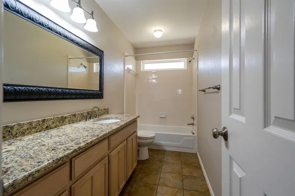 $2,400 | 7317 Amber Drive, Watauga, TX 76148