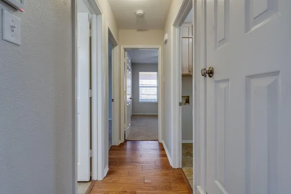 $2,400 | 7317 Amber Drive, Watauga, TX 76148