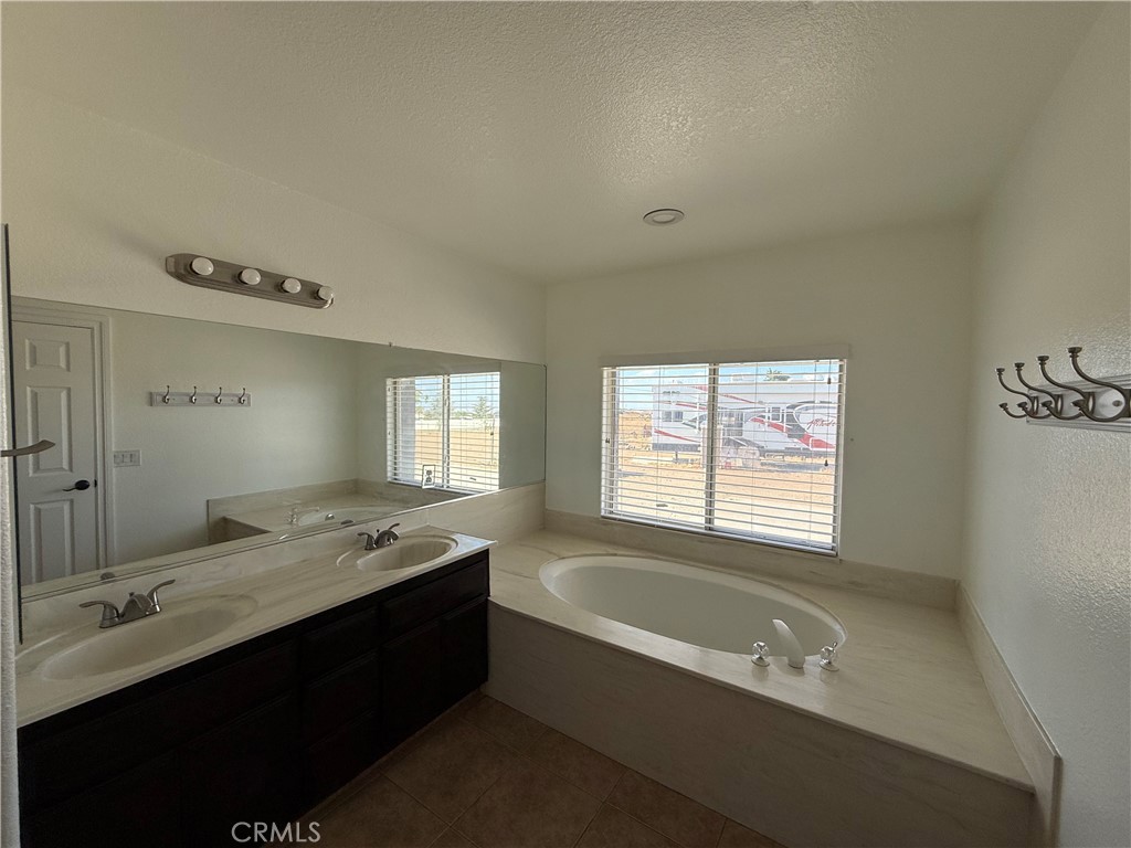 12076 Musgrave Road Hesperia, CA 92344 - Photo 44 of 60 Master Bedrrom bathroom