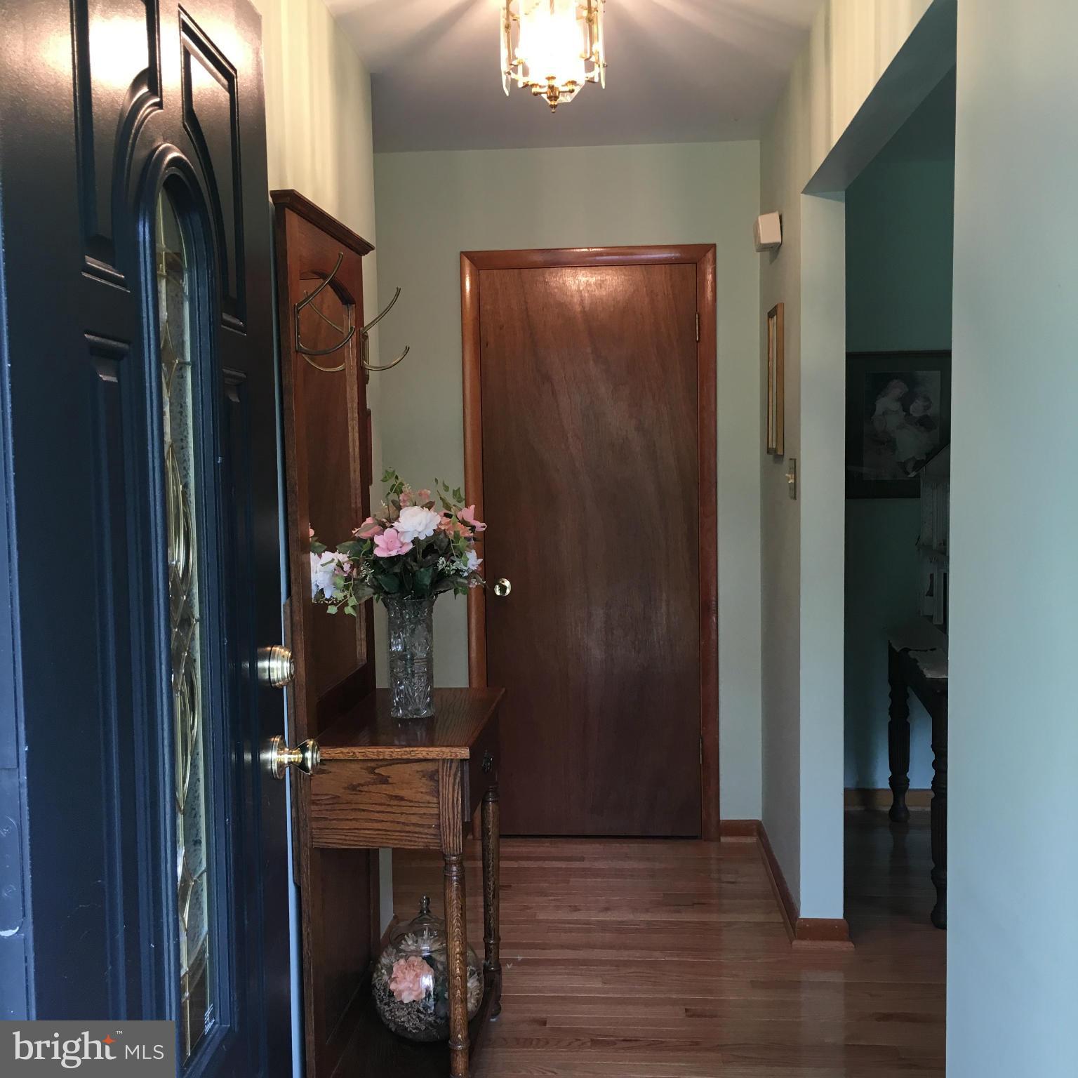 809 Pasadena Road Pasadena, MD 21122 - Photo 3 of 21 Interior (General)