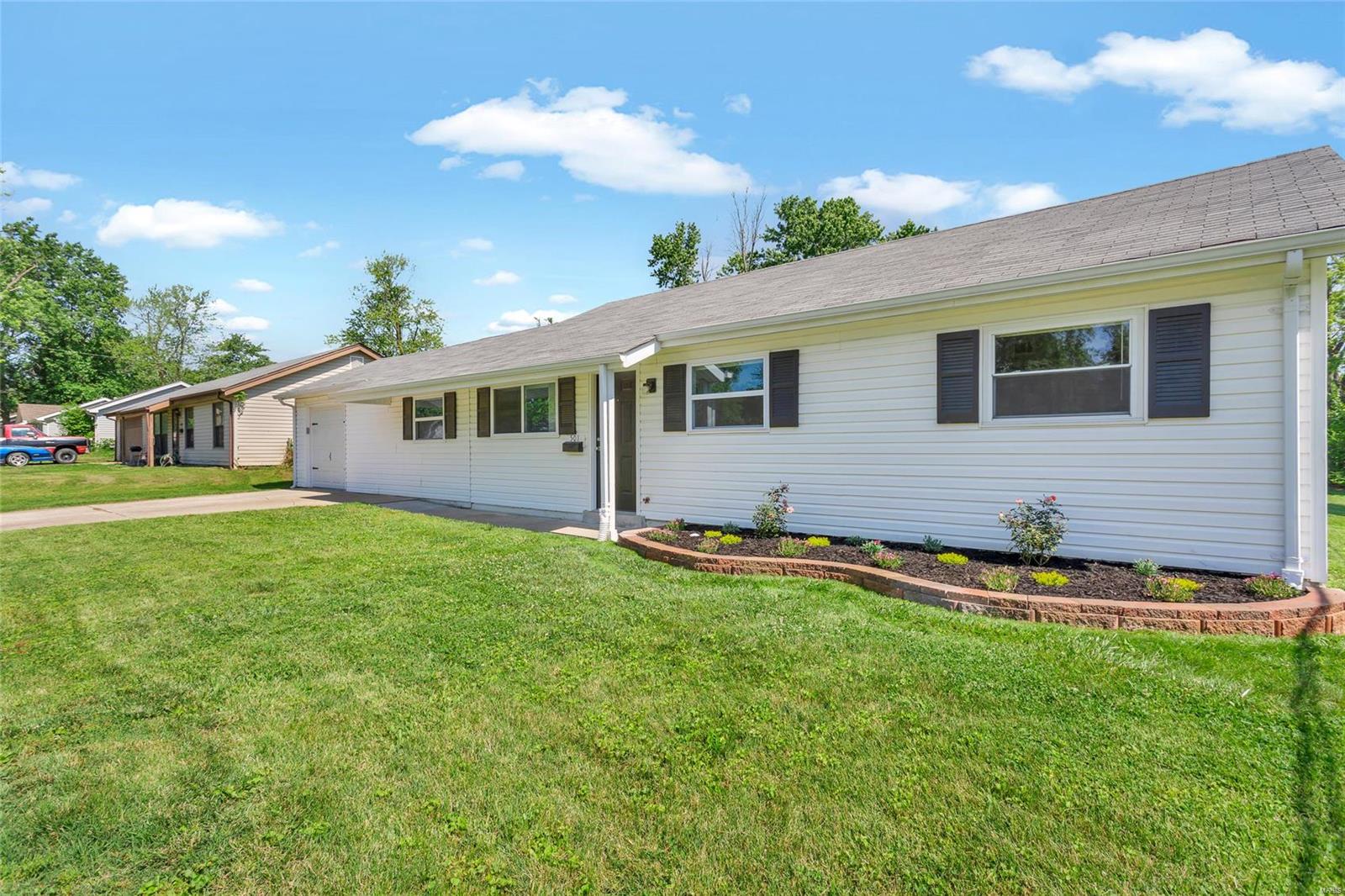 501 St Patrick Drive O'Fallon, MO 63366 - Photo 4 of 31