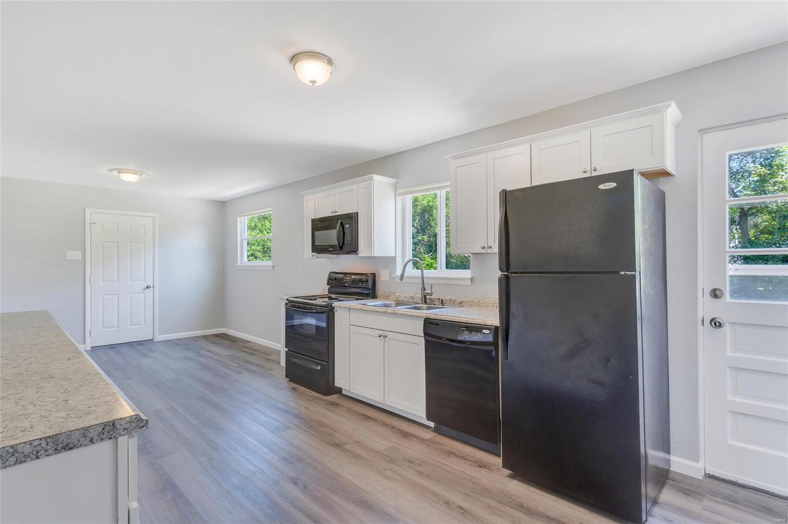 501 St Patrick Drive O'Fallon, MO 63366 - Photo 9 of 31