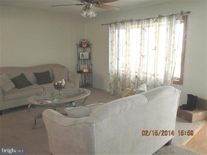 1327 Cloverly Road Warminster, PA 18974 - Photo 1 of 22 Living Room