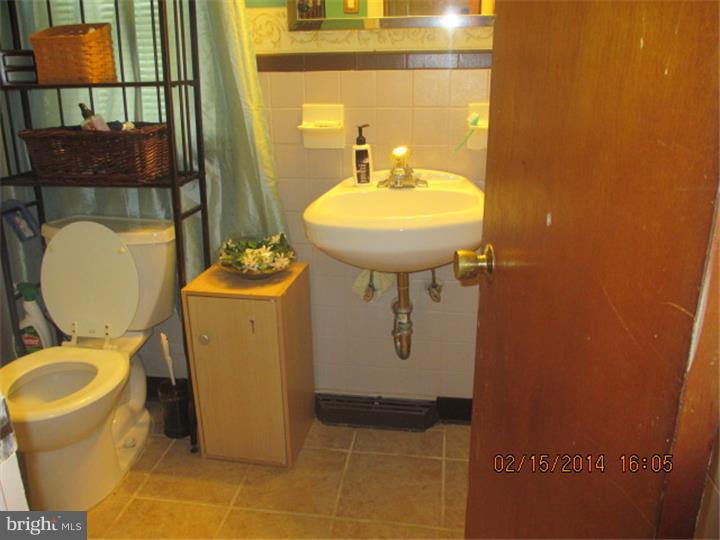 1327 Cloverly Road Warminster, PA 18974 - Photo 14 of 22 Bathroom
