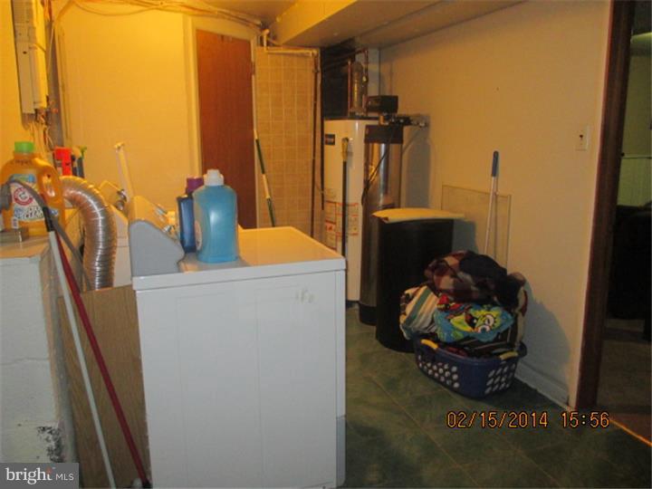 1327 Cloverly Road Warminster, PA 18974 - Photo 7 of 22 Laundry Room