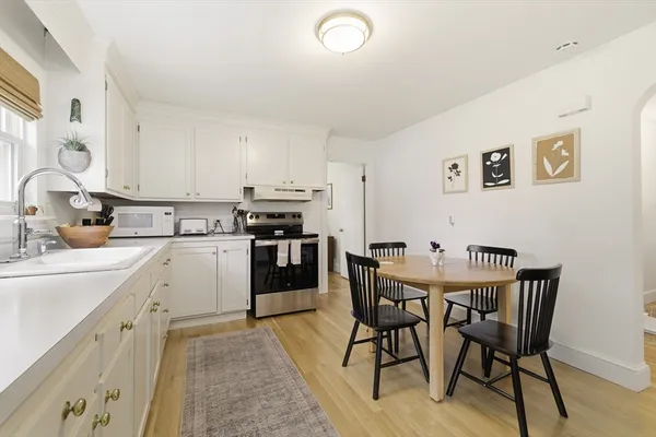 $500,000 | 22 Circle Drive, Brockton, MA 02301