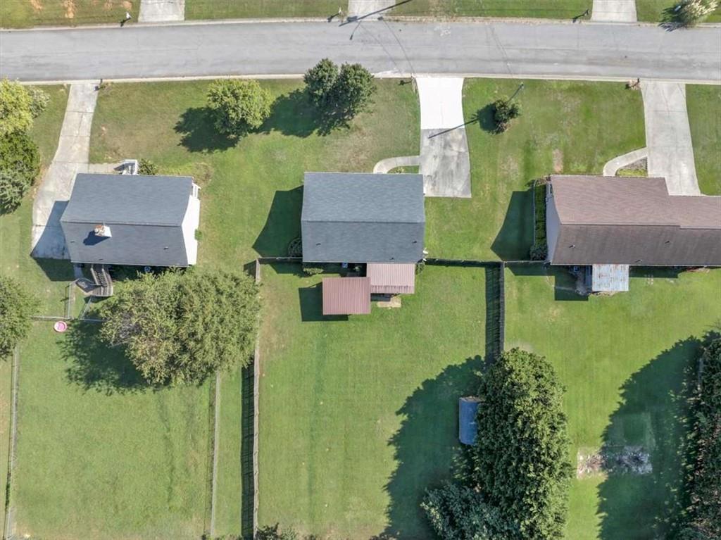 221 Pleasant Way Temple, GA 30179 - Photo 35 of 35 an aerial view of a house with a garden and yard