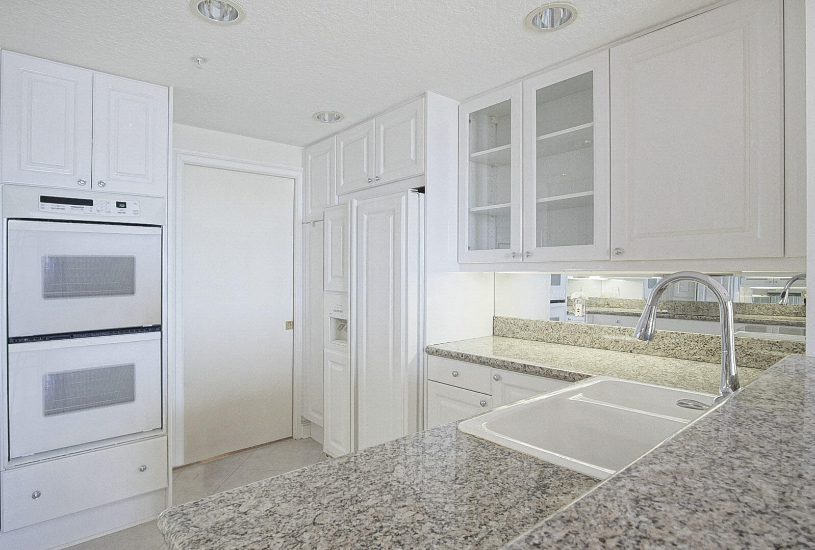 700 Ocean Royale, Unit 501 Juno Beach, FL 33408 - Photo 22 of 70 Ocean Royale (31)