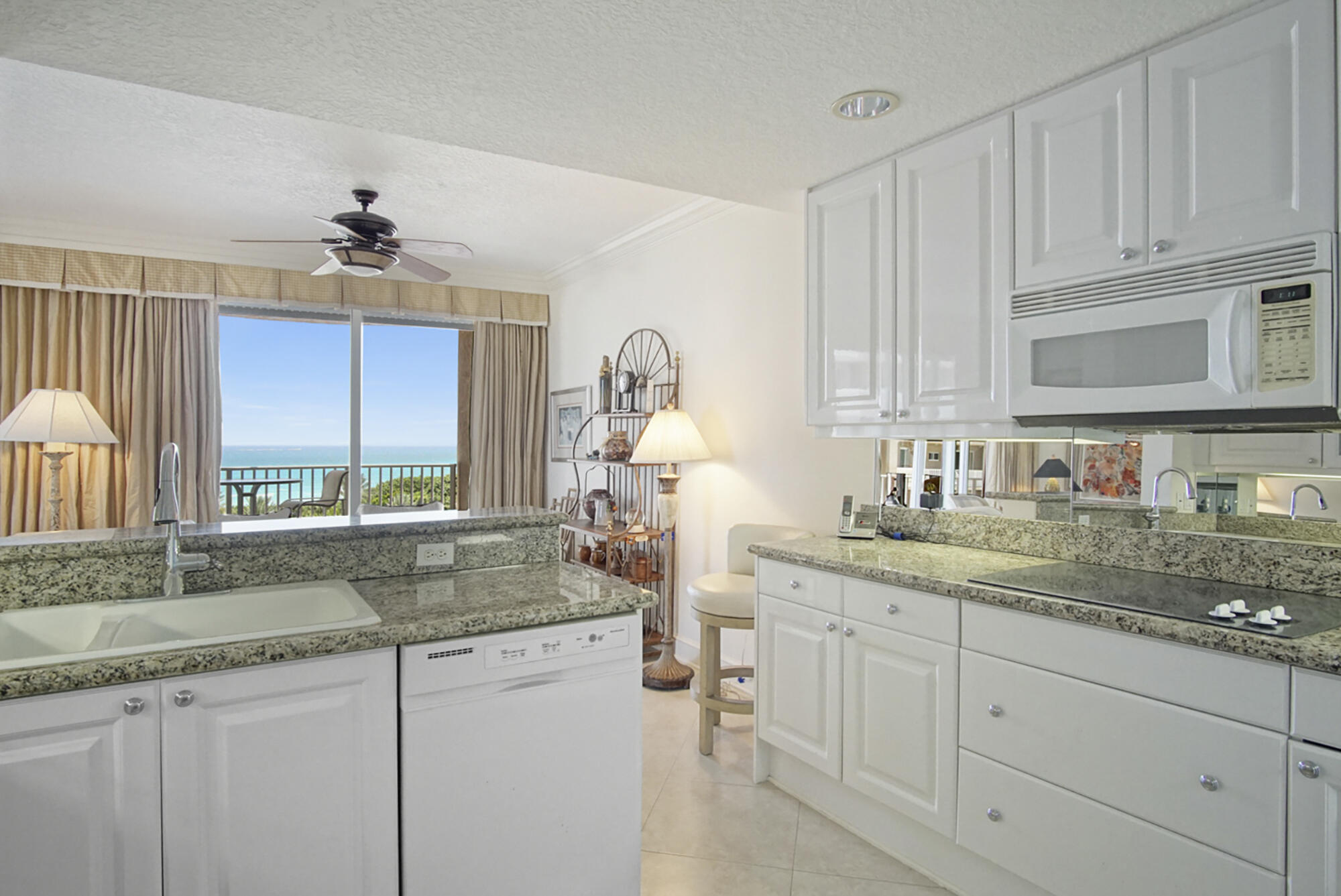 700 Ocean Royale, Unit 501 Juno Beach, FL 33408 - Photo 23 of 70 Ocean Royale (25)