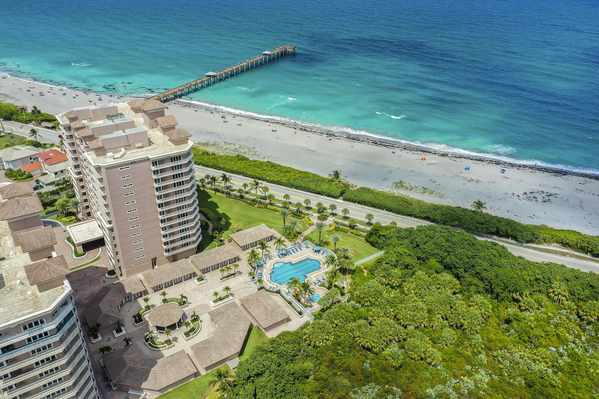 700 Ocean Royale, Unit 501 Juno Beach, FL 33408 - Photo 4 of 70 Ocean Royale (7)