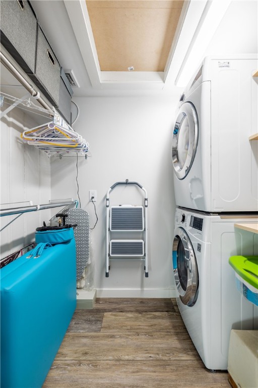 25 Barnacle Road Narragansett, RI 02882 - Photo 12 of 32 Functional yet fashionable laundry room