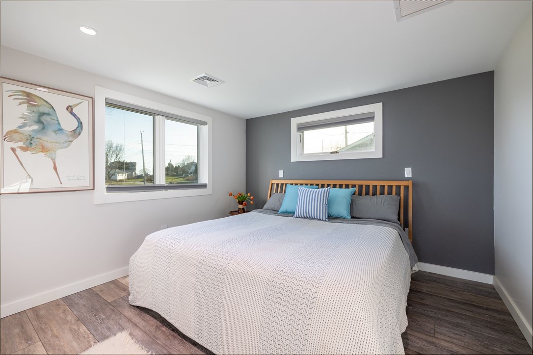 25 Barnacle Road Narragansett, RI 02882 - Photo 13 of 32 Bedroom 1