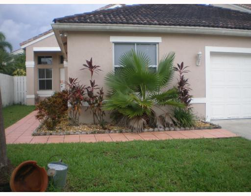 1048 Briar Ridge Road Weston, FL 33327 - Photo 1 of 6 Exterior Front