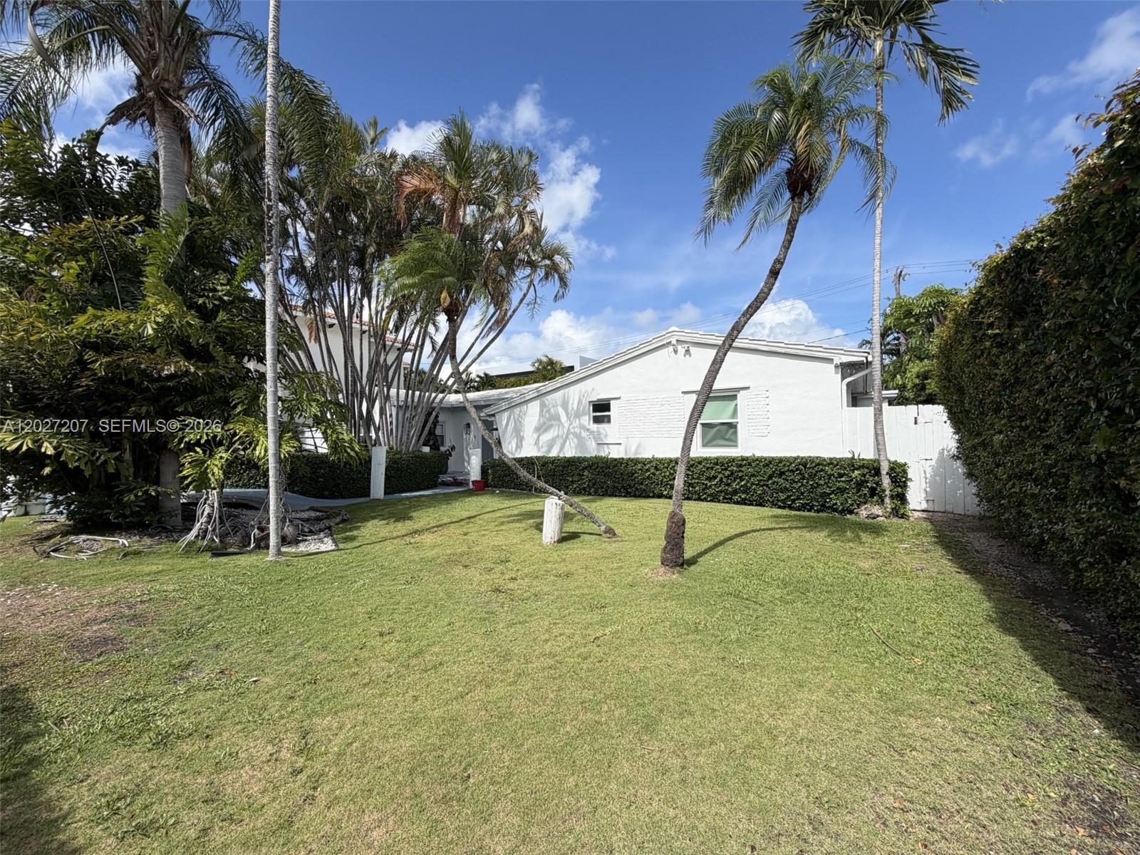 665 Allendale Road Key Biscayne, FL 33149 - Photo 2 of 11