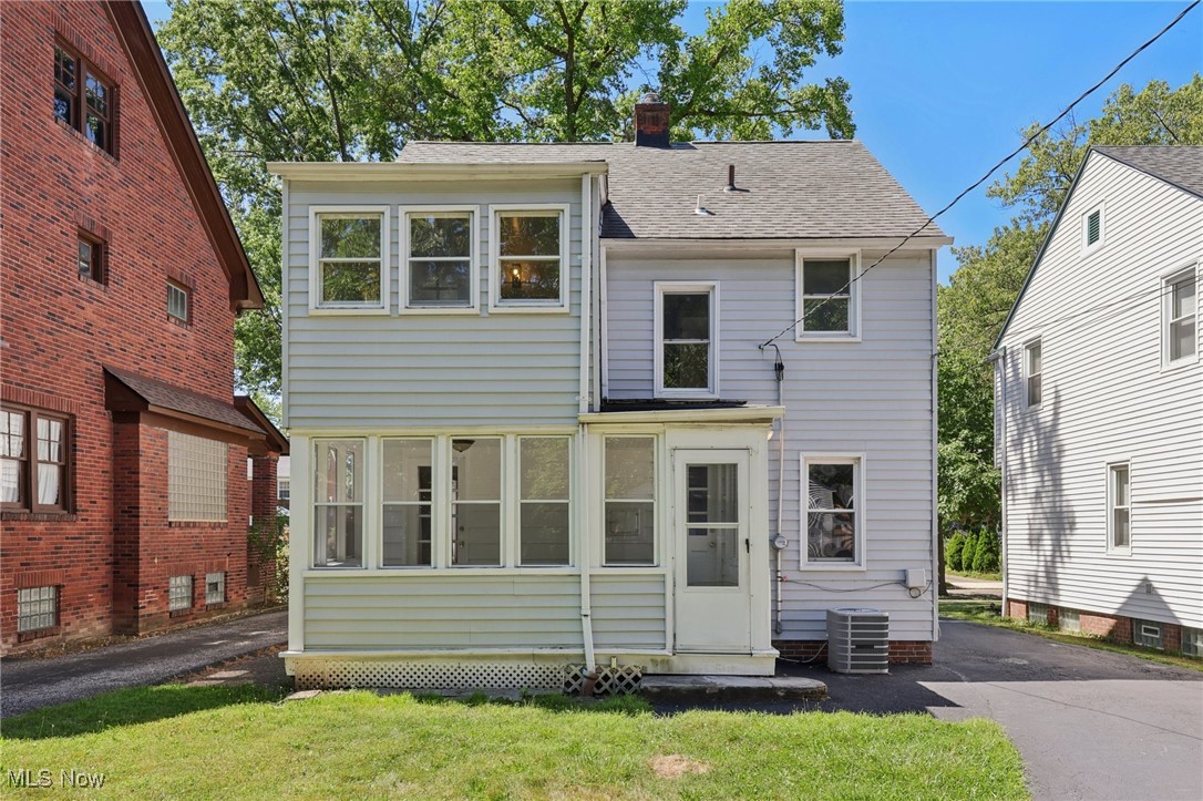 2187 Barrington Road Cleveland, OH 44118 - Photo 43 of 50