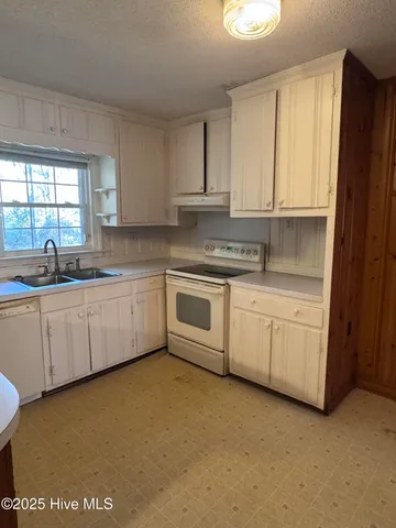 $200,000 | 6362 Fairway Drive, Grifton, NC 28530