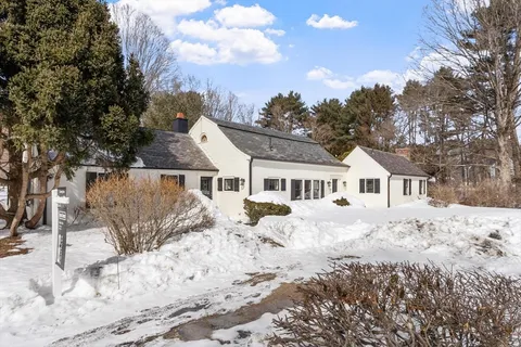 $998,000 | 401 Belknap Road, Framingham, MA 01701