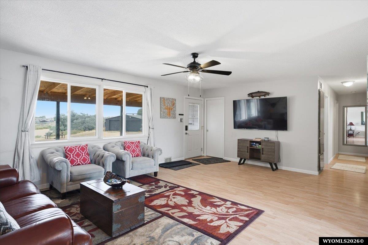1235 Chamberlain Road Casper, WY 82604 - Photo 7 of 37 Gallery Image 7