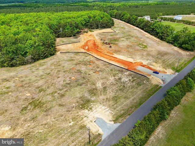 $869,000 | 3 Lederers Trace, Richardsville, VA 22736