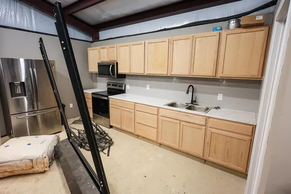 $985,000 | 845 Farm To Market Road 31, De Berry, TX 75639