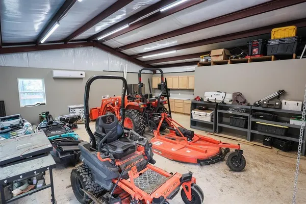 $985,000 | 845 Farm To Market Road 31, De Berry, TX 75639