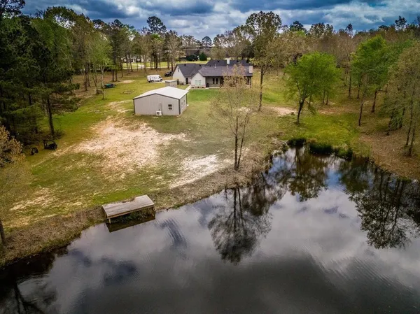 $985,000 | 845 Farm To Market Road 31, De Berry, TX 75639
