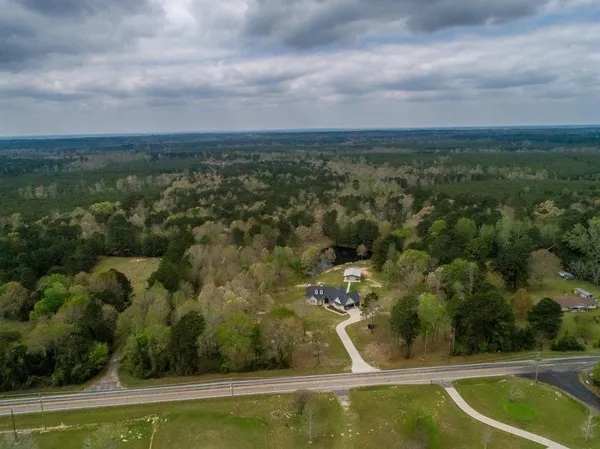 $985,000 | 845 Farm To Market Road 31, De Berry, TX 75639