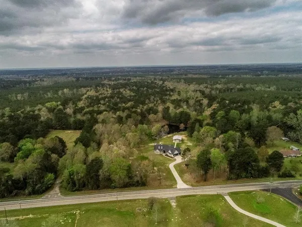 $985,000 | 845 Farm To Market Road 31, De Berry, TX 75639