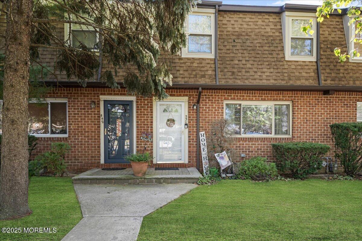550 Labanna Court Brick, NJ 08724 - Photo 3 of 38 front view of a house with a yard