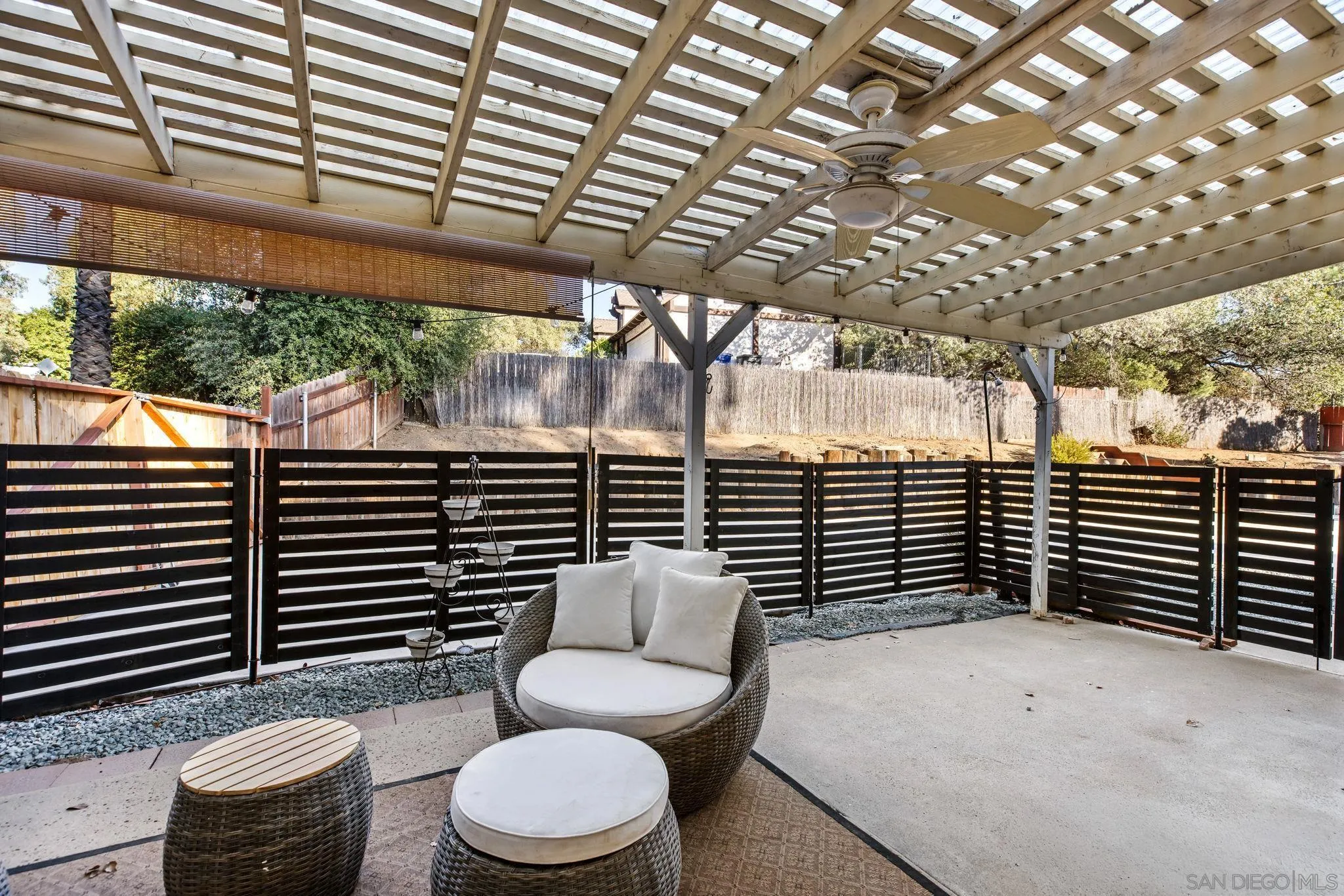 16614 Wikiup Road Ramona, CA 92065 - Photo 18 of 37 a balcony with table and chairs