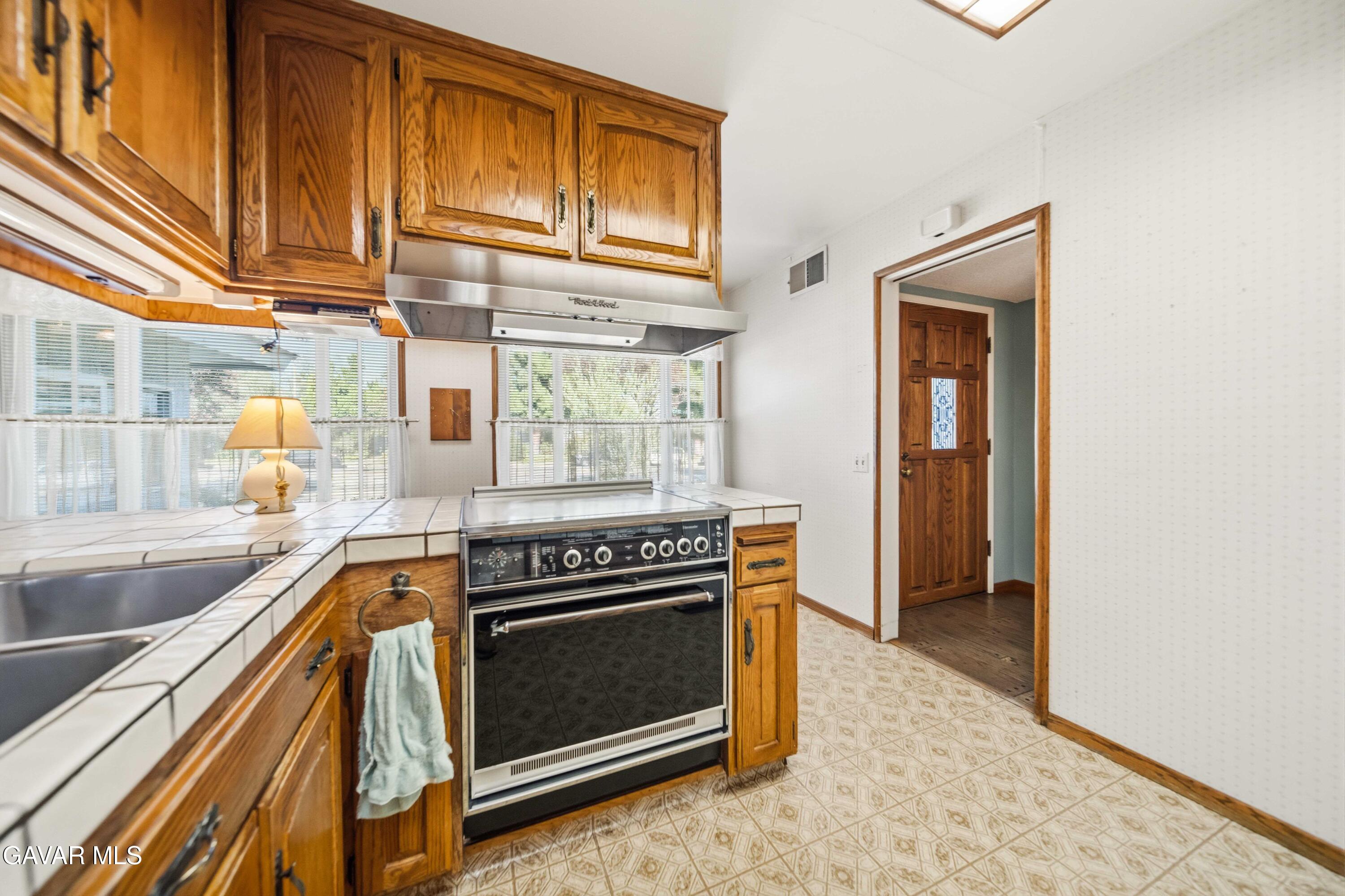 10739 Reseda Boulevard Porter Ranch, CA 91326 - Photo 18 of 57 10739 Reseda Blvd Porter Ranch-18