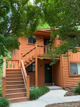 $228,500 | 581 Courtwood Lane, Unit 6, Hendersonville, NC 28739