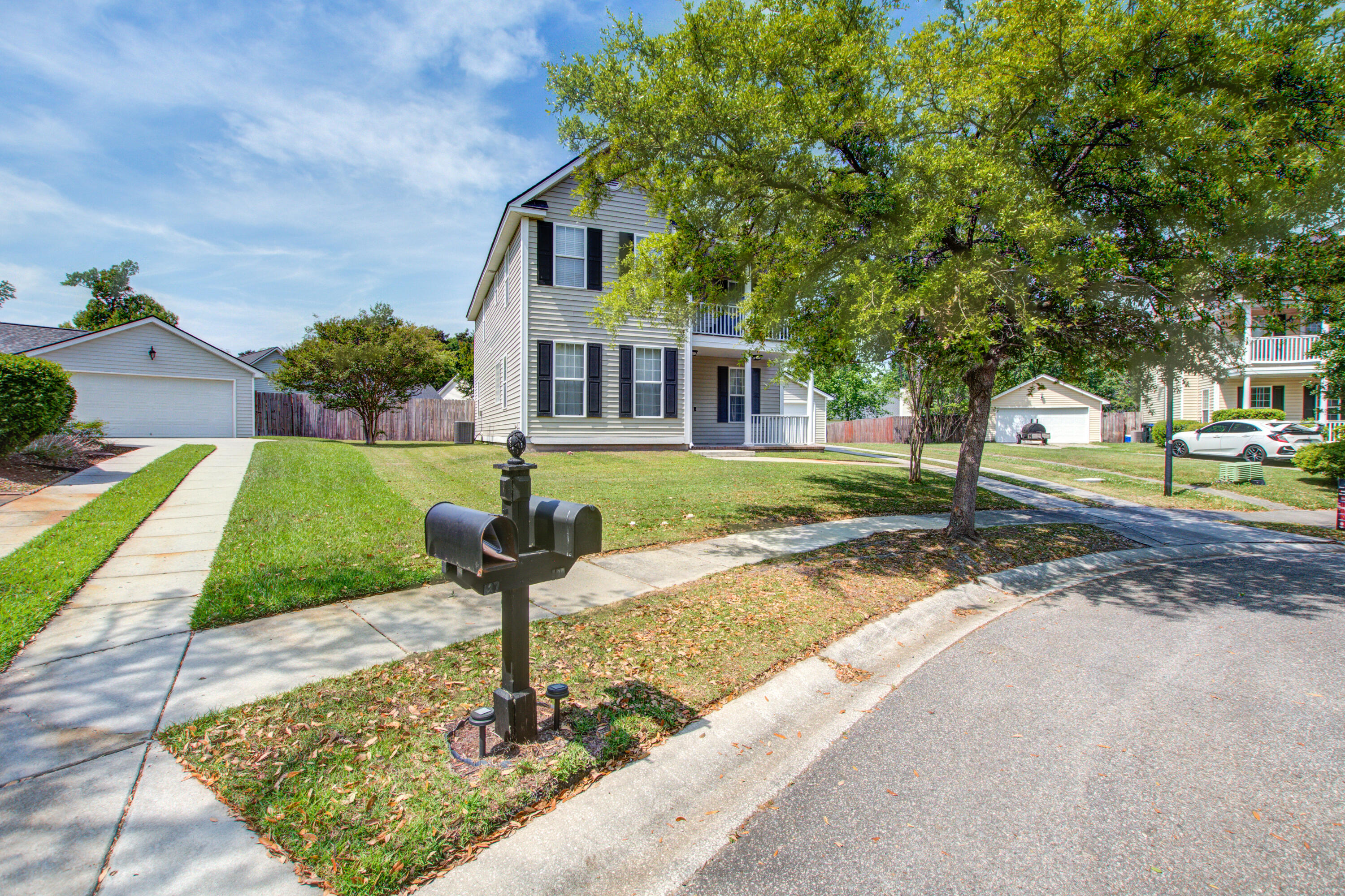 129 Full Moon Court Ladson, SC 29456 - Photo 3 of 44 129 (3)