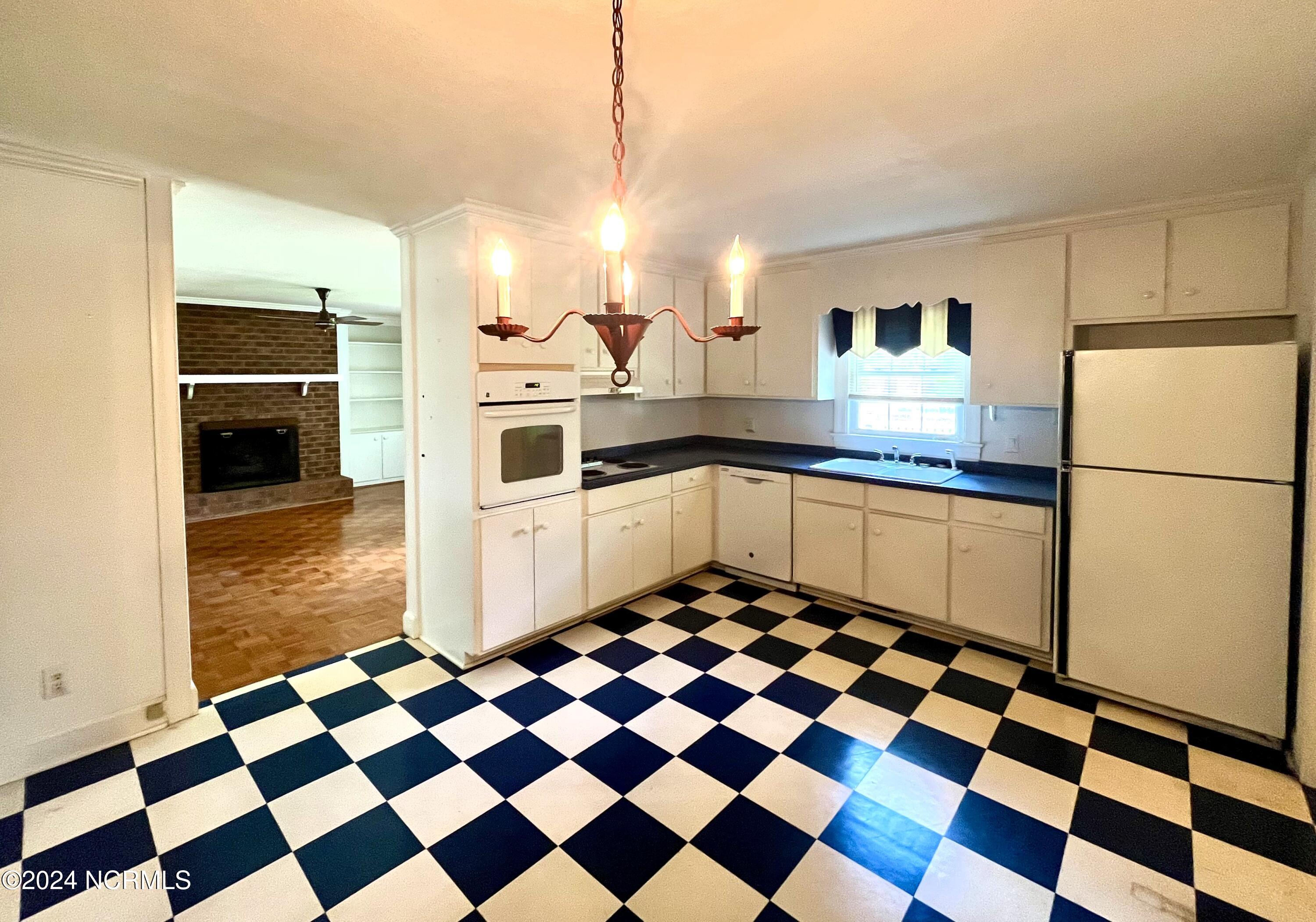 4006 Lady Marian Road Wilson, NC 27896 - Photo 7 of 28 7