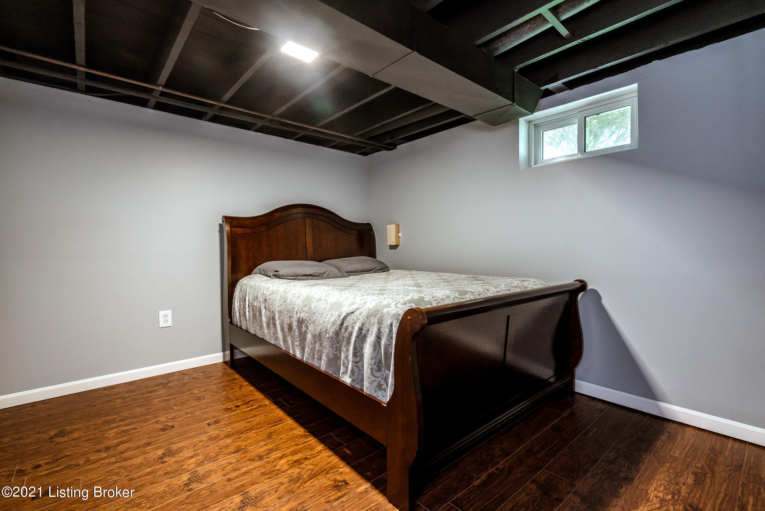 5105 Dee Road Louisville, KY 40219 - Photo 32 of 41 5105 Dee Rd-42