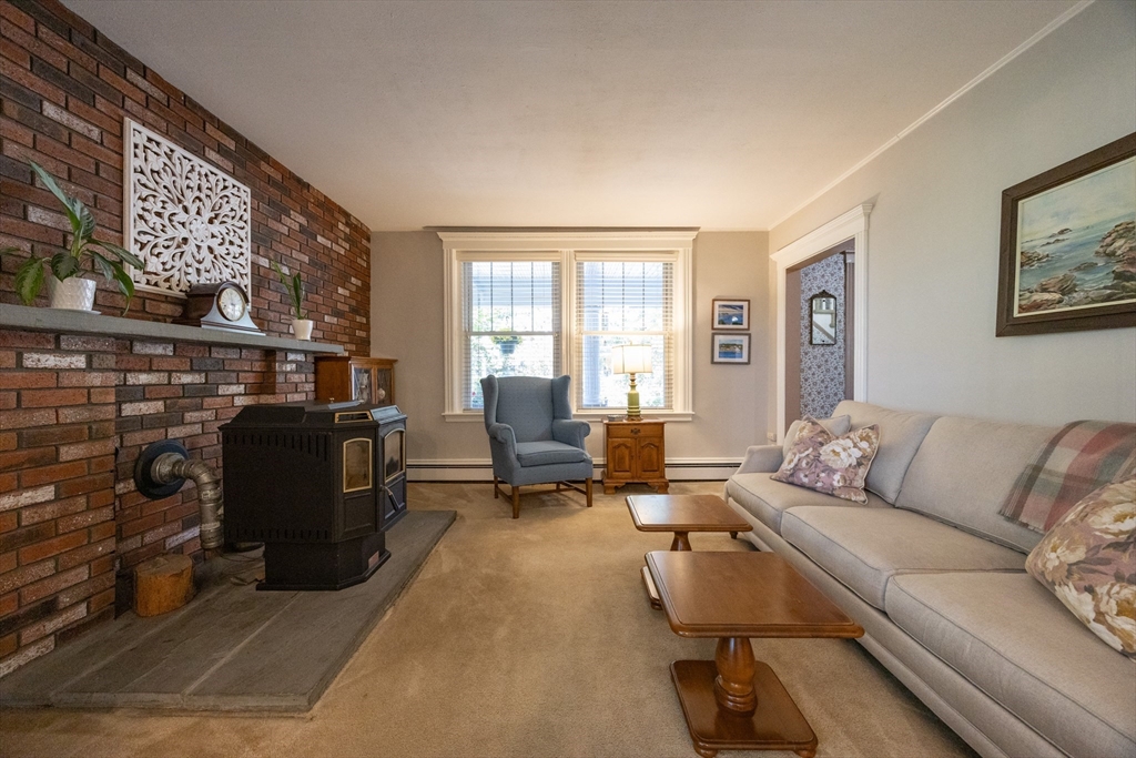 41 Roy Street Swampscott, MA 01907 - Photo 16 of 42 a living room with furniture
