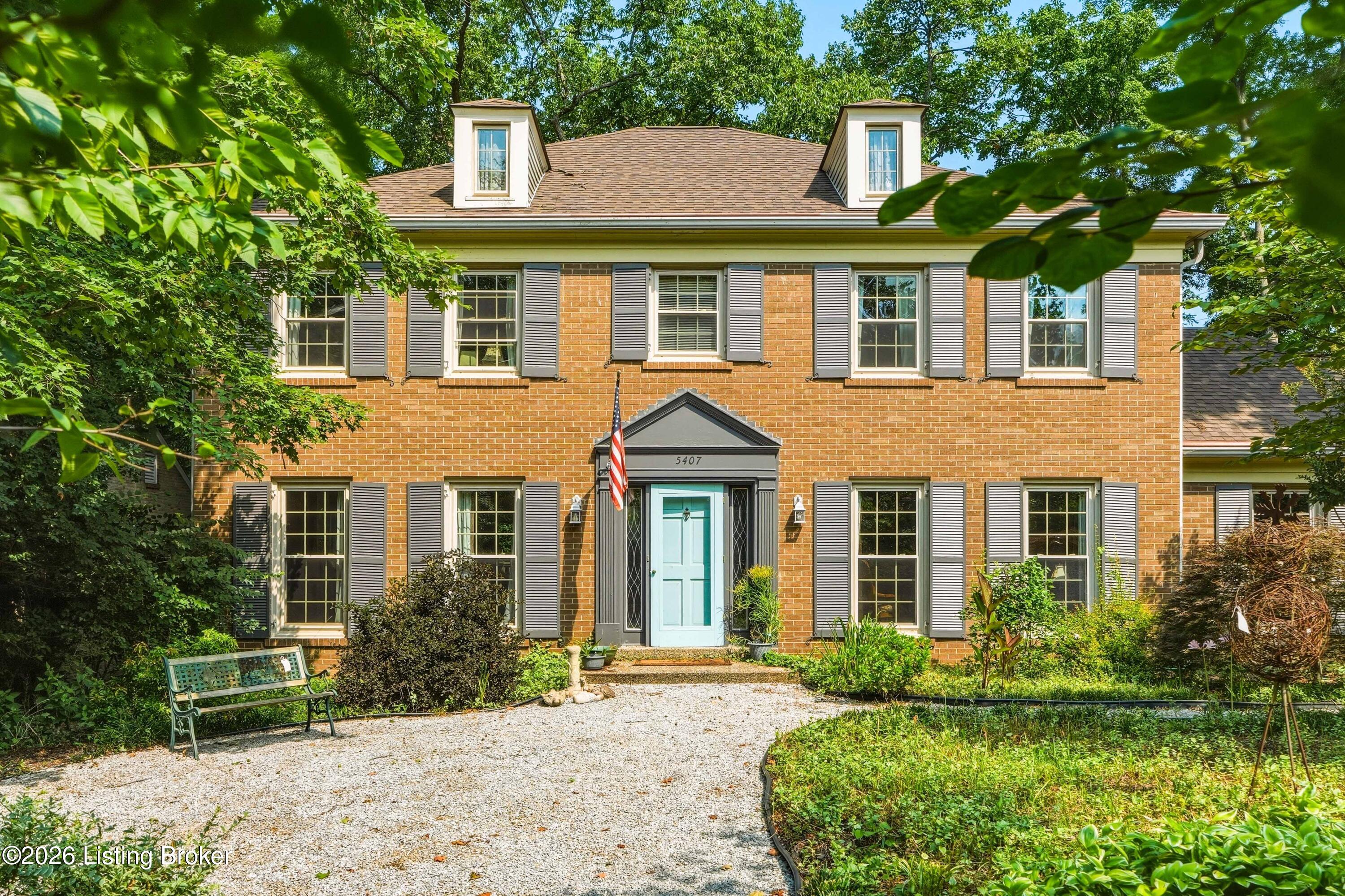 5407 Apache Road Louisville, KY 40207 - Photo 1 of 50 Front of House