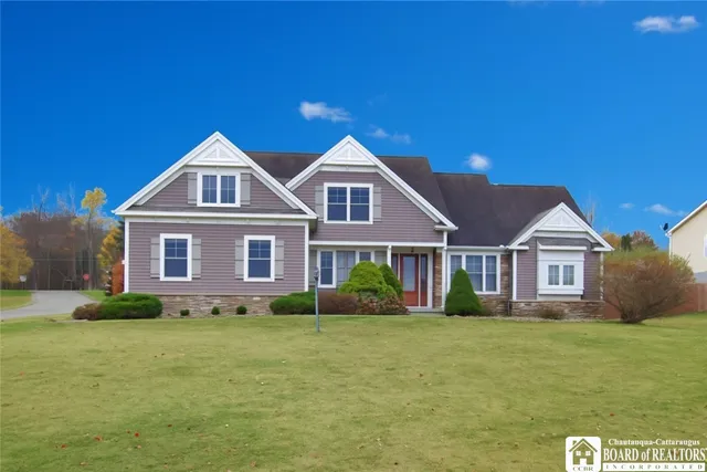 $475,000 | 945 Pewter Rock, Busti, NY 14750