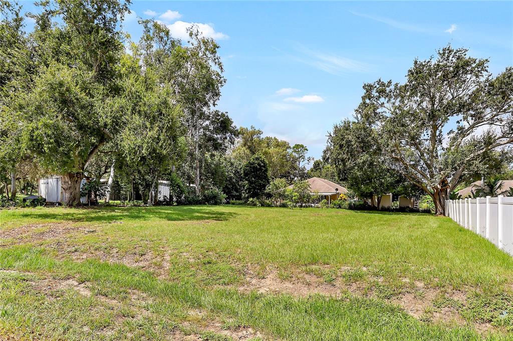 610 Simeon Road Oakland, FL 34787 - Photo 2 of 14