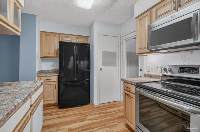 $120,000 | 5001 Grande Drive, Unit 512, Pensacola, FL 32504