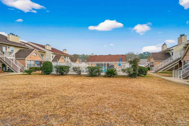 $120,000 | 5001 Grande Drive, Unit 512, Pensacola, FL 32504