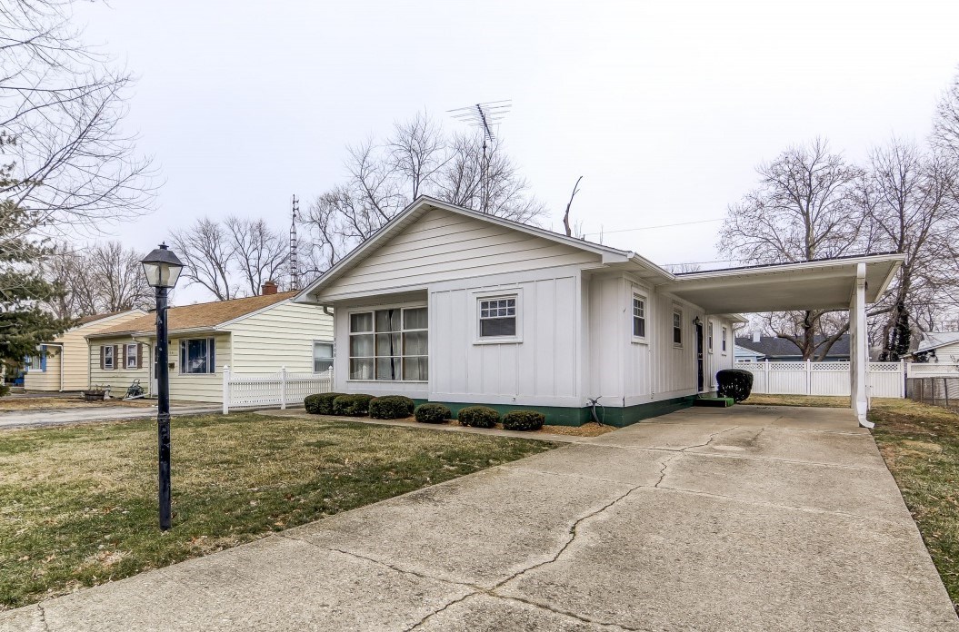 3308 Saxony Road Springfield, IL 62703 - Photo 1 of 17