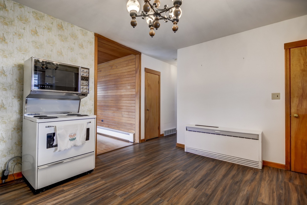 3308 Saxony Road Springfield, IL 62703 - Photo 7 of 17