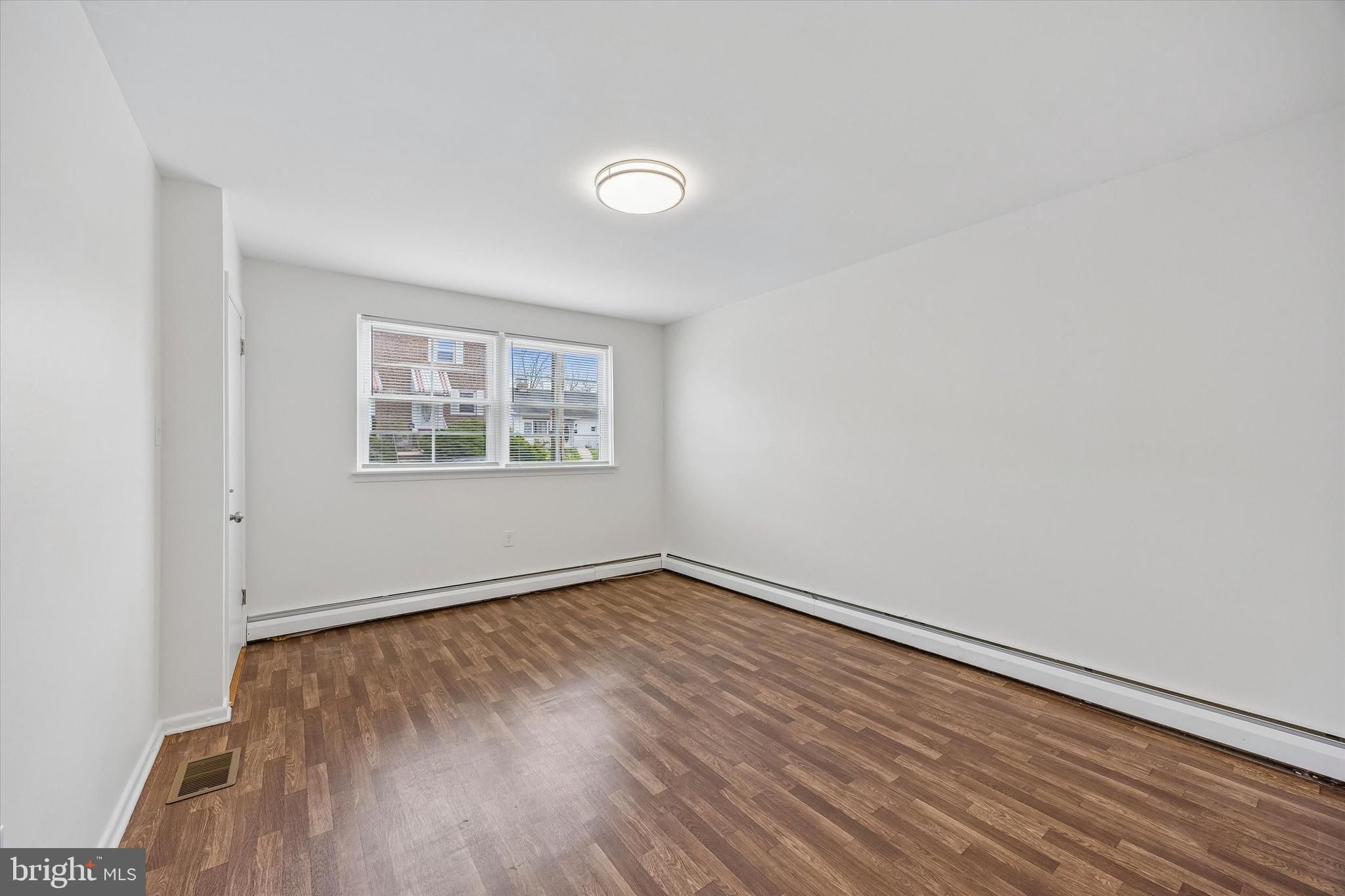 362 Ripka Street Philadelphia, PA 19128 - Photo 2 of 15