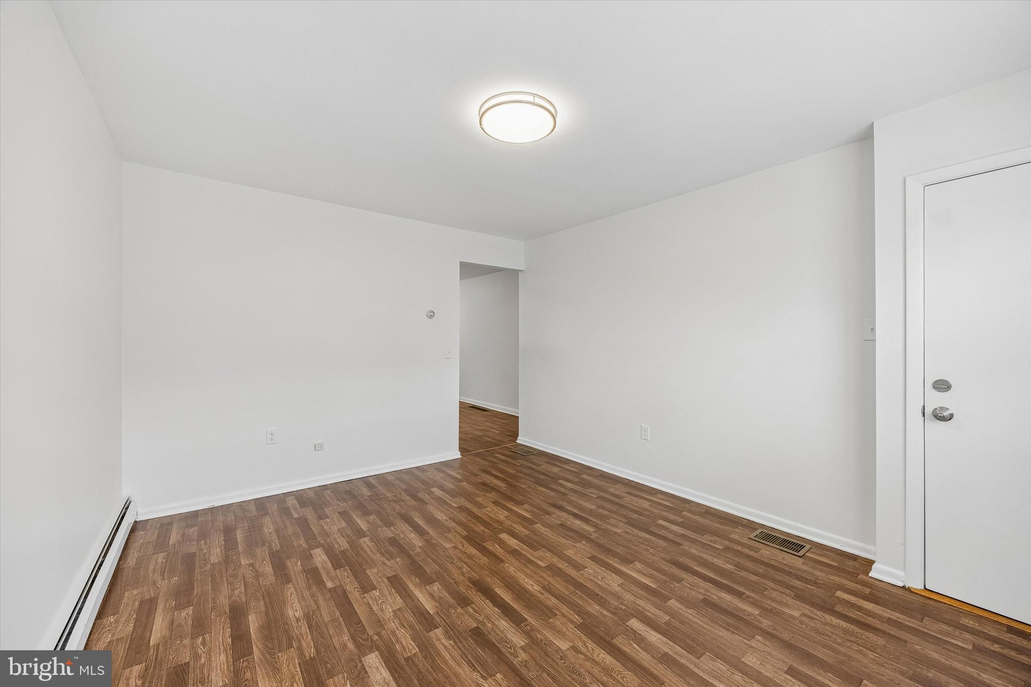 362 Ripka Street Philadelphia, PA 19128 - Photo 4 of 15