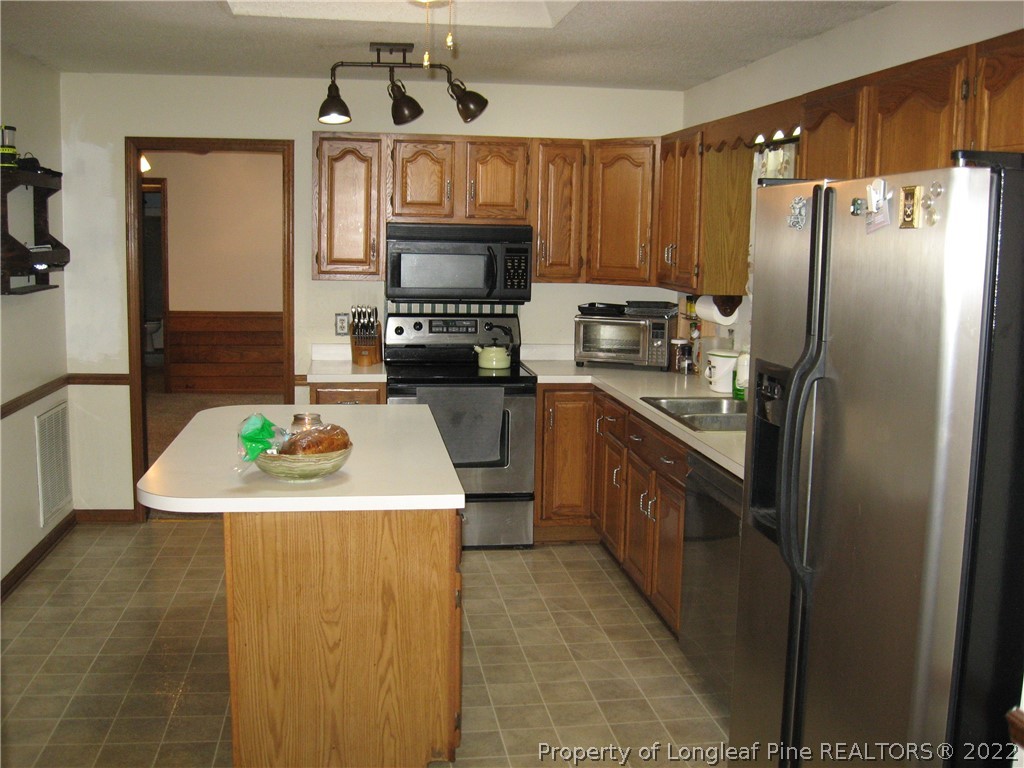 2832 Cypress Church Road Cameron, NC 28326 - Photo 8 of 37 Gallery Image 8