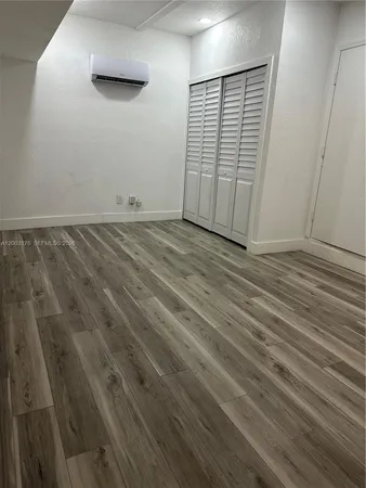 $4,000 | 15981 Southwest 54th Terrace, Miami, FL 33185